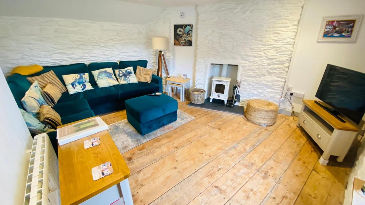 Spindrift Is A Beautiful Newly Refurbished Three Bedroom Private Family House Located On The Old Harbour And The Coastal Path In The Heart Of Beautiful Polperro Eksteriør bilde